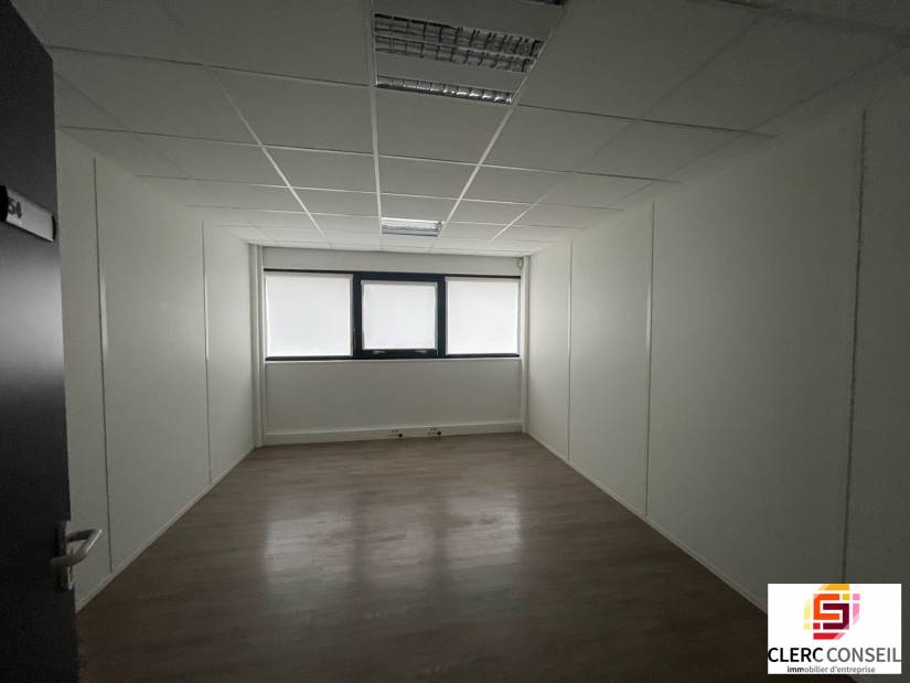 Location - Bureaux 1647m² - Mont-saint-aignan