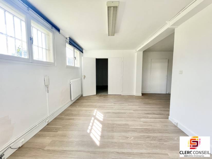 Location - Bureaux 88m² - Bihorel