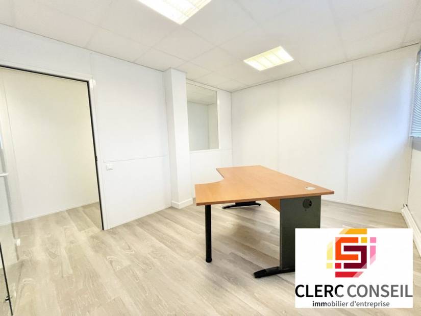 Location - Bureaux 73m² - Bihorel