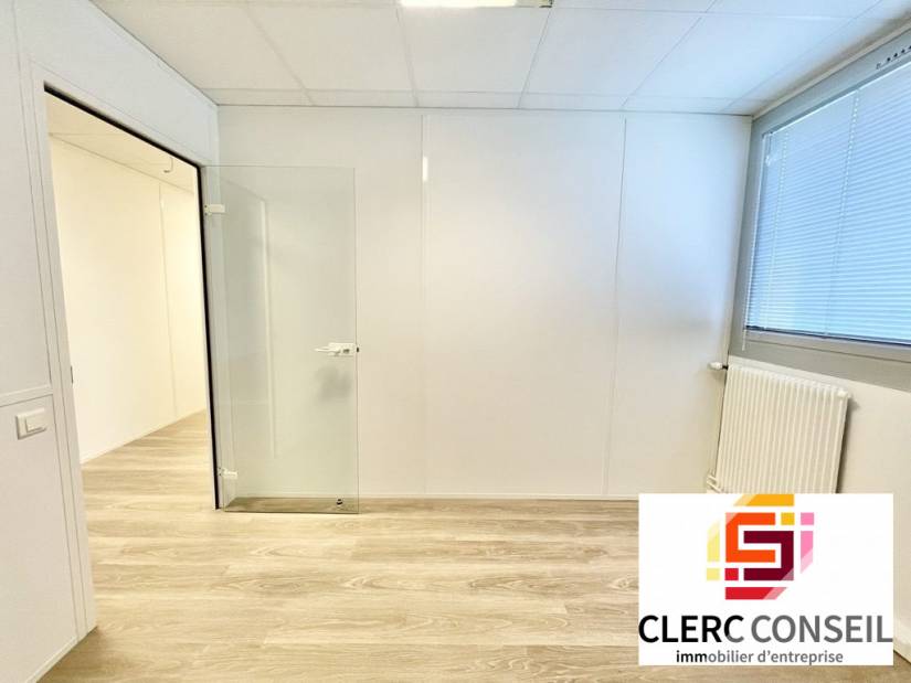 Location - Bureaux 73m² - Bihorel