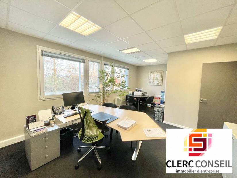 Location - Bureaux 101m² - Mont-saint-aignan