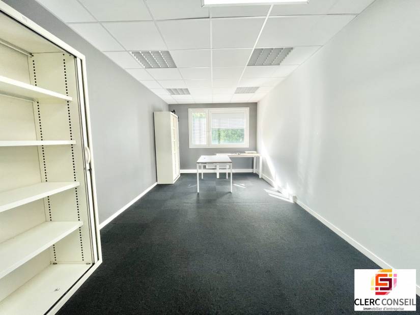 Location - Bureaux 101m² - Mont-saint-aignan