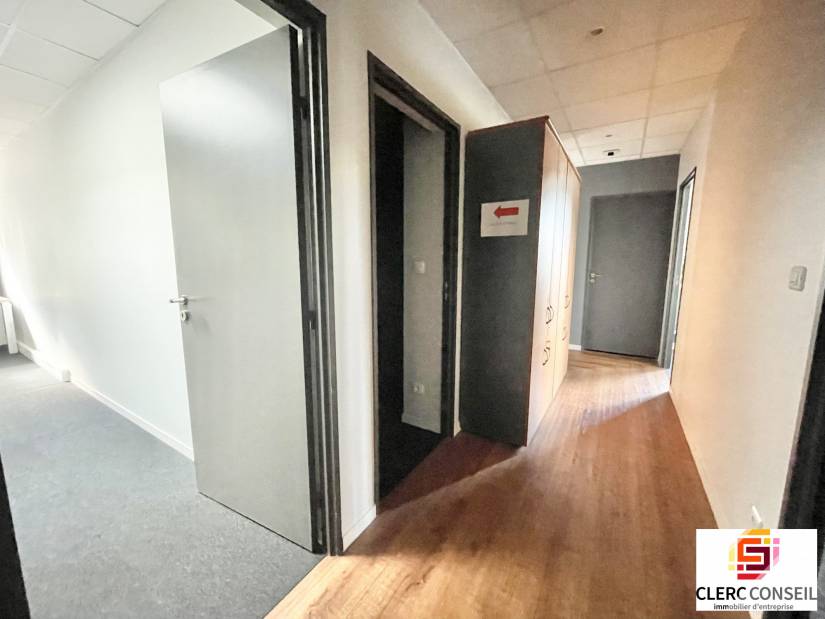 Location - Bureaux 101m² - Mont-saint-aignan