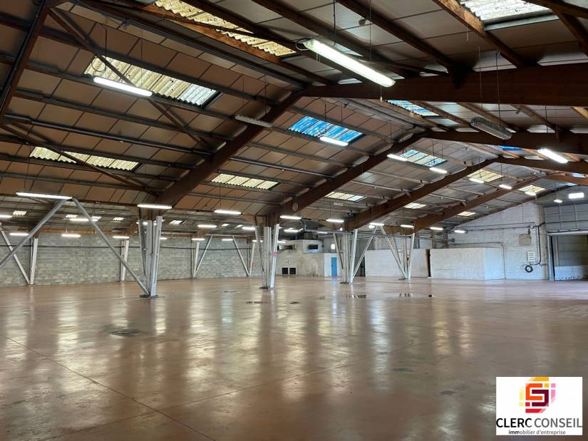 Vente - Local d'activité 2000m² - Sylvains-lès-moulins