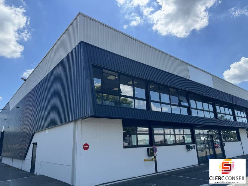 Location - Local d'activité 1086m² - Saint-Étienne-du-rouvray