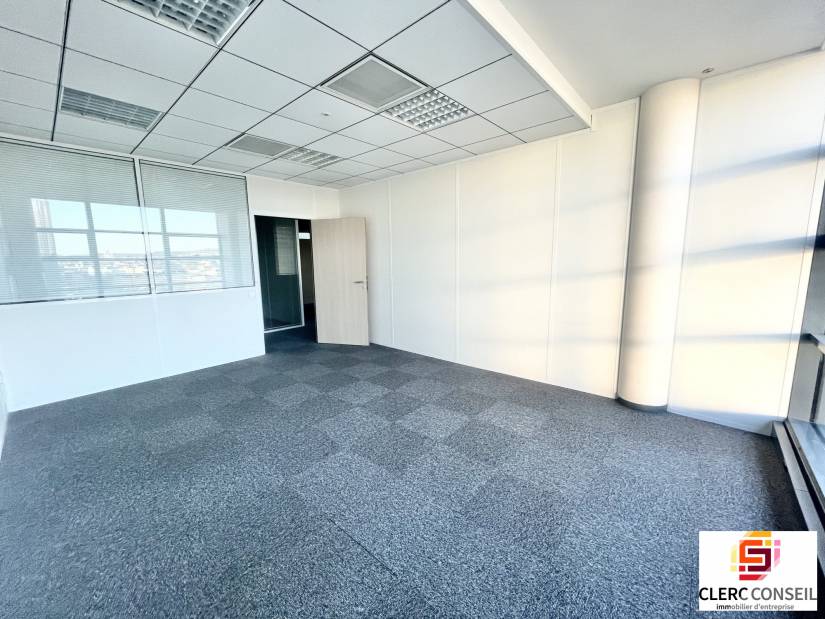 Location - Bureaux 192m² - Rouen