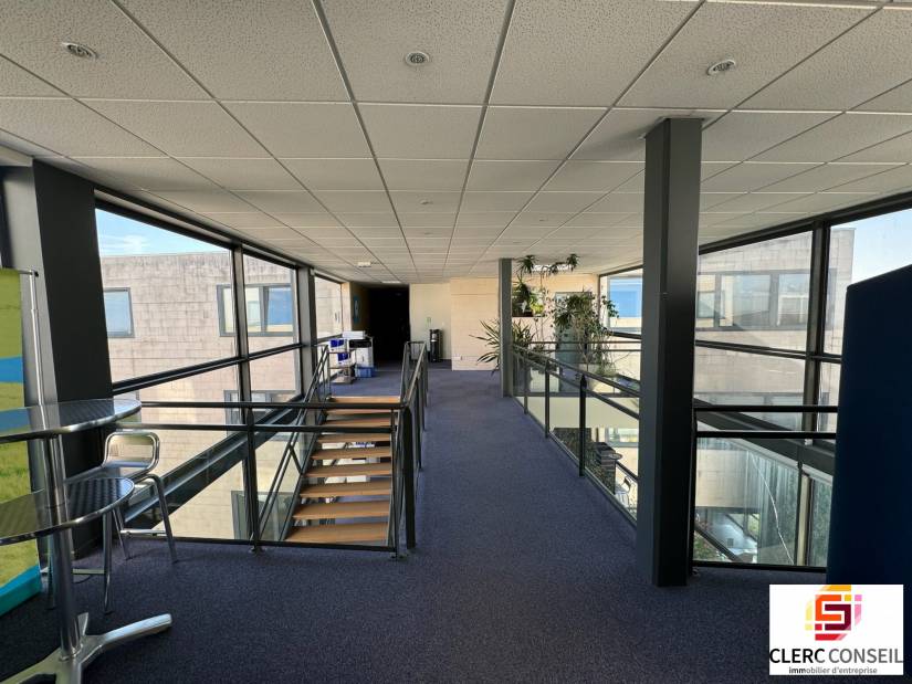 Vente - Bureaux 2917m² - Mont-saint-aignan