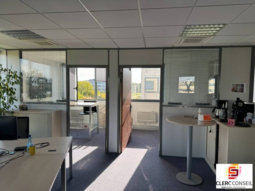 Vente - Bureaux 2917m² - Mont-saint-aignan