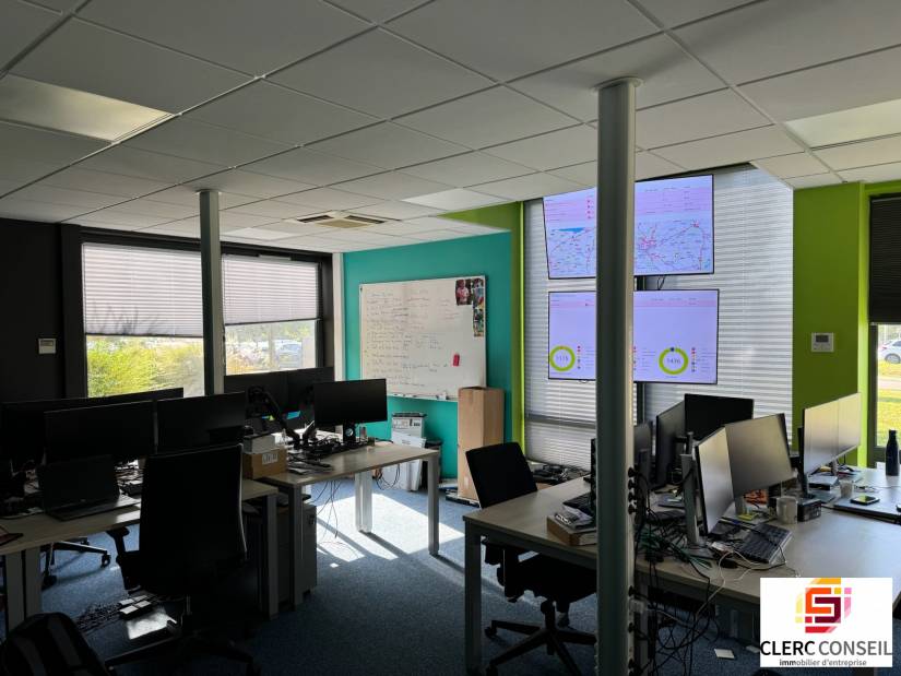 Vente - Bureaux 2917m² - Mont-saint-aignan