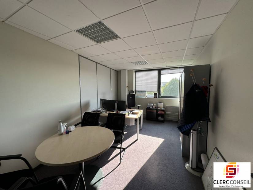 Vente - Bureaux 2917m² - Mont-saint-aignan