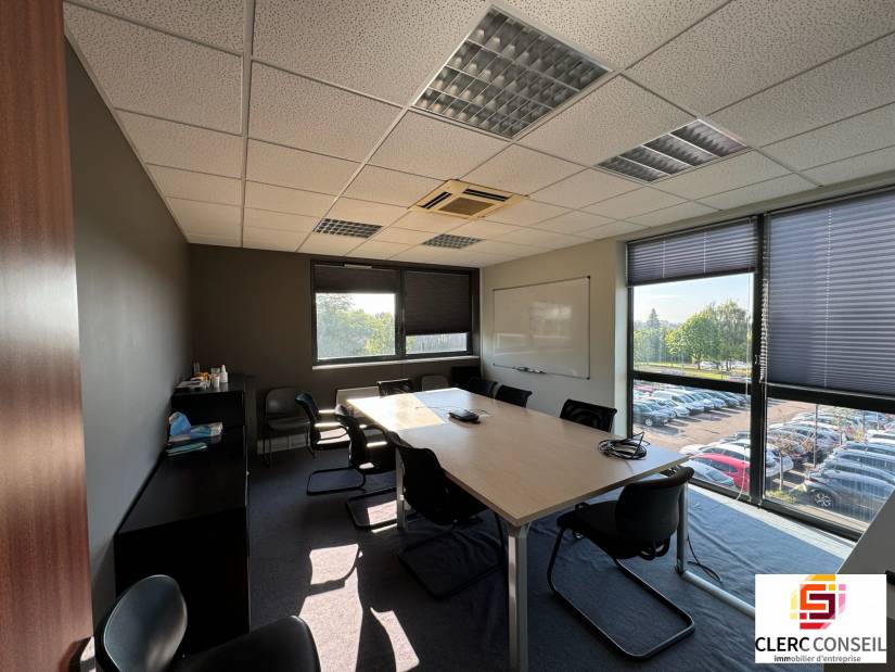 Vente - Bureaux 2917m² - Mont-saint-aignan