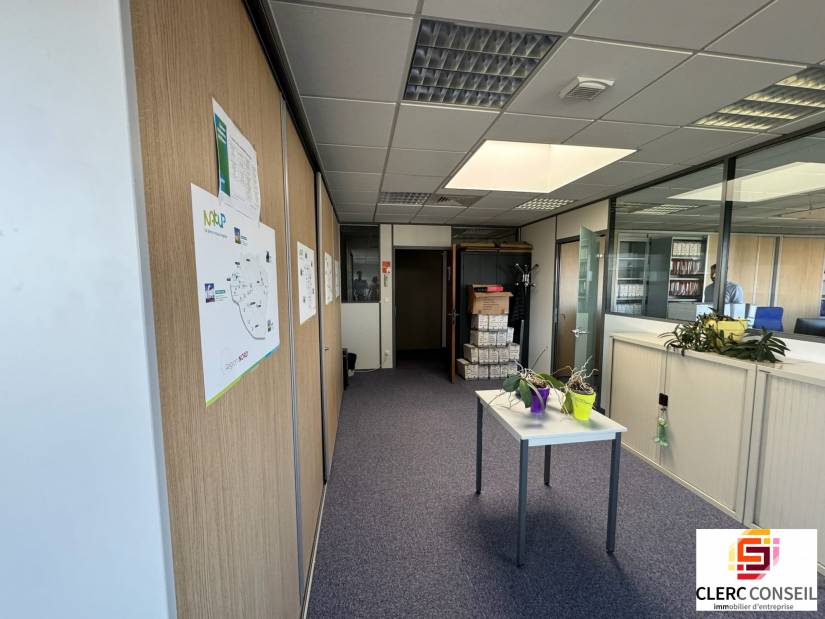 Vente - Bureaux 2917m² - Mont-saint-aignan