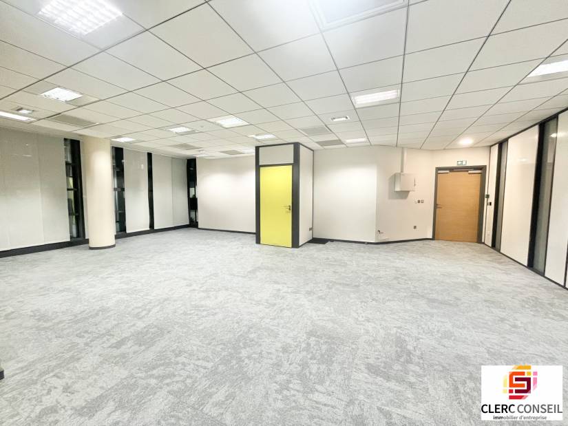 Location - Bureaux 76m² - Rouen