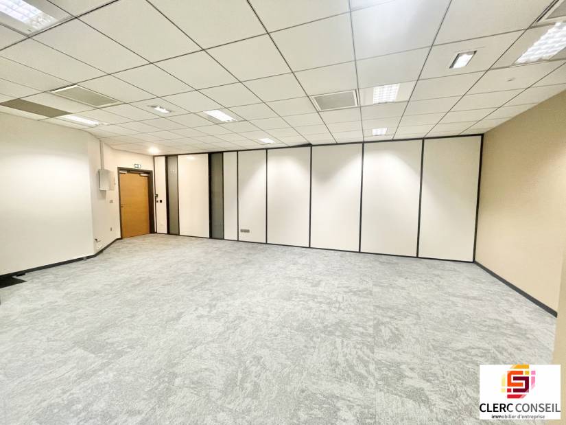 Location - Bureaux 76m² - Rouen