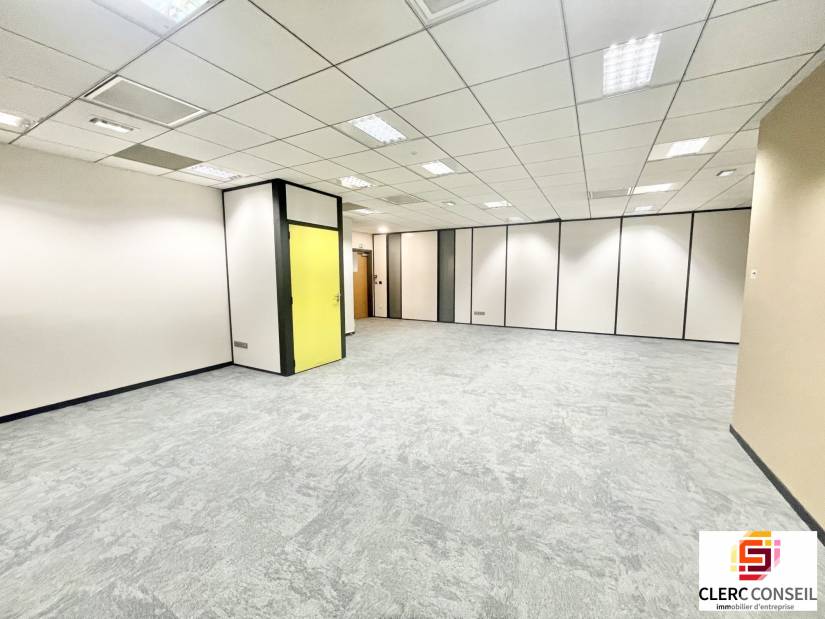 Location - Bureaux 76m² - Rouen