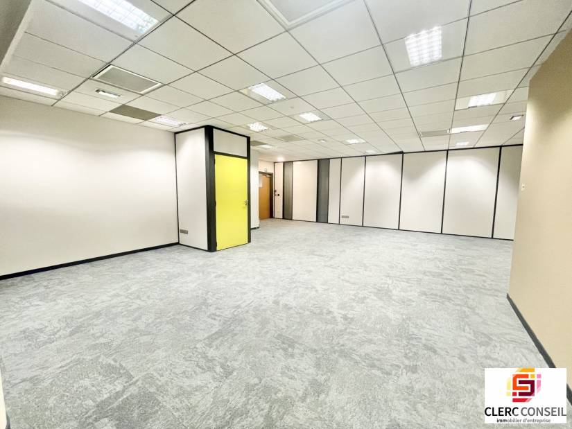 Location - Bureaux 76m² - Rouen