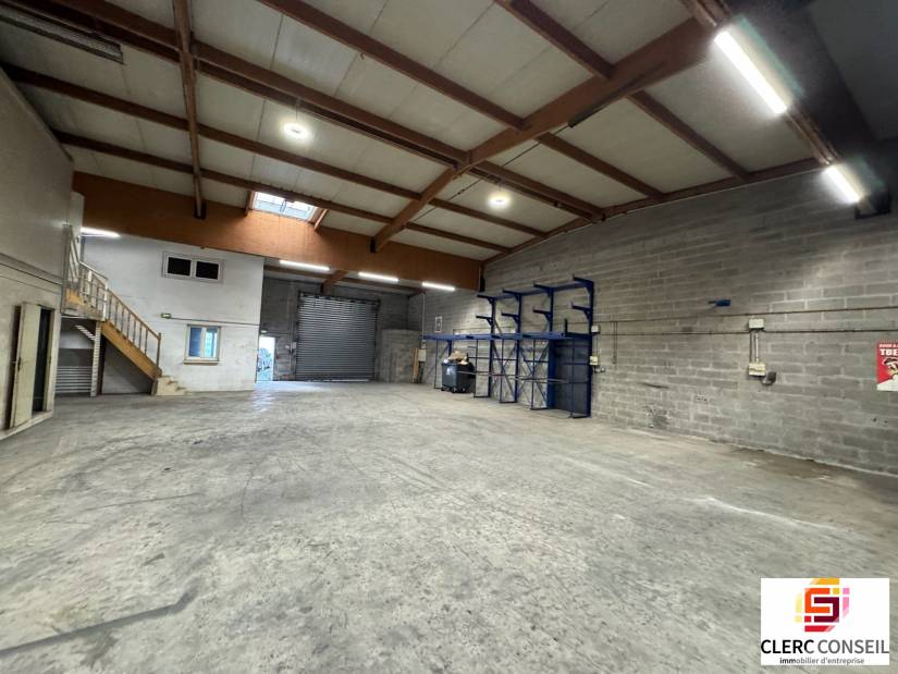 Location - Local d'activité 766m² - Le petit-quevilly