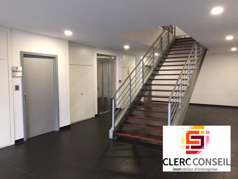 Vente - Bureaux 1963m² - Mont-saint-aignan