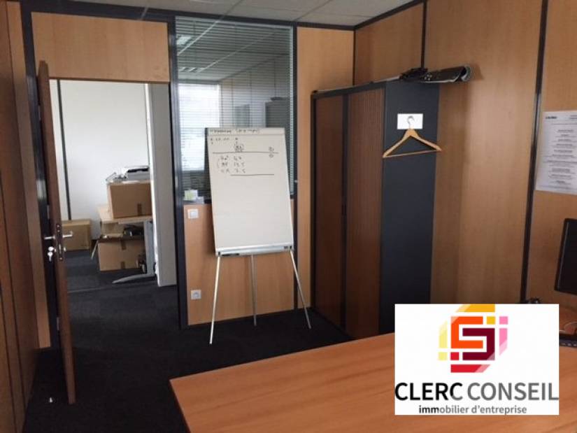 Vente - Bureaux 1963m² - Mont-saint-aignan