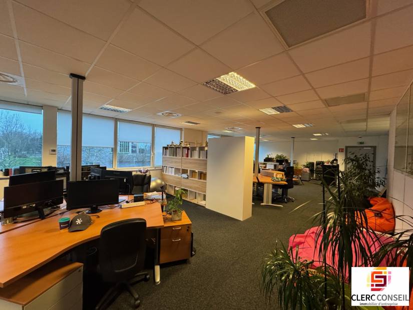 Vente - Bureaux 1963m² - Mont-saint-aignan