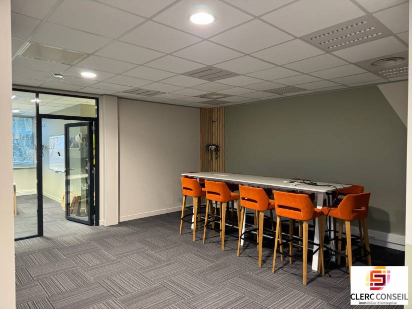 Vente - Bureaux 1963m² - Mont-saint-aignan