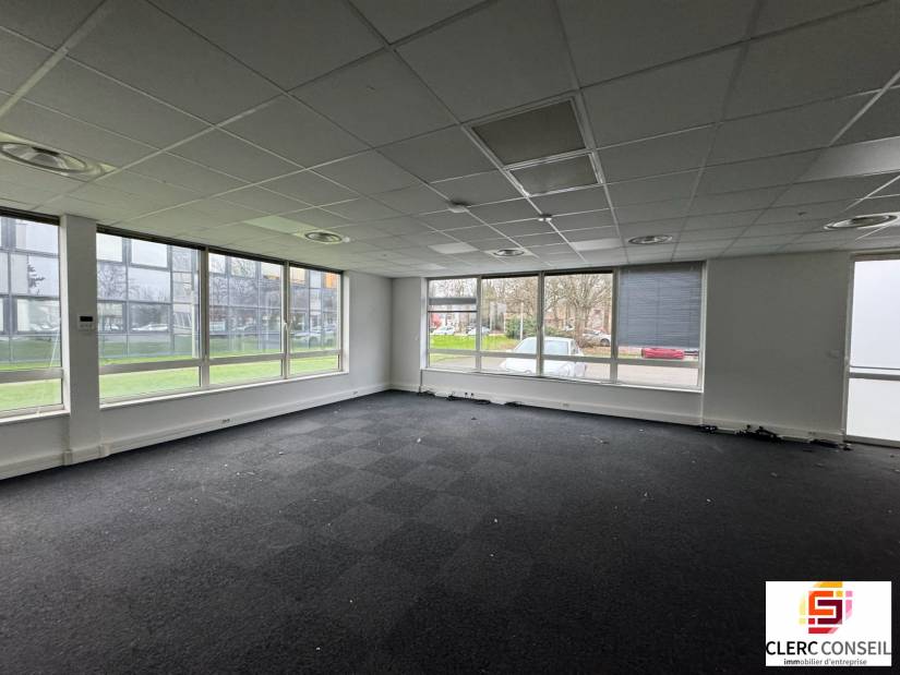 Vente - Bureaux 1963m² - Mont-saint-aignan