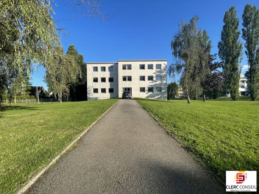 Location - Local d'activité 74m² - Bihorel