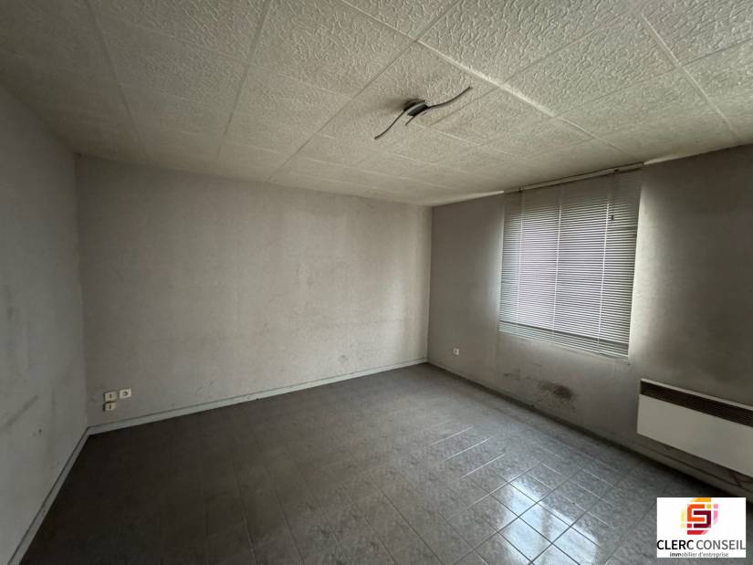 Location - Local d'activité 383m² - Le petit-quevilly