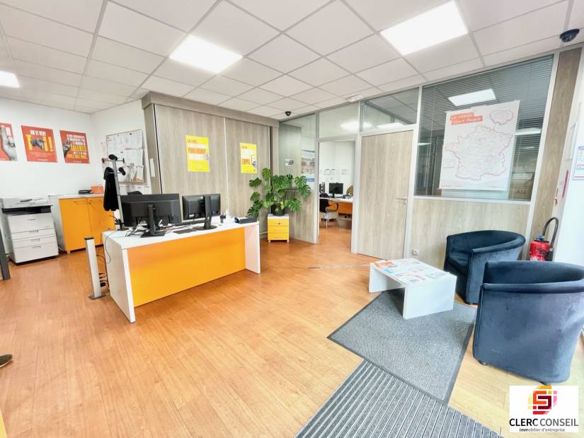 Location - Local commercial 94m² - Rouen