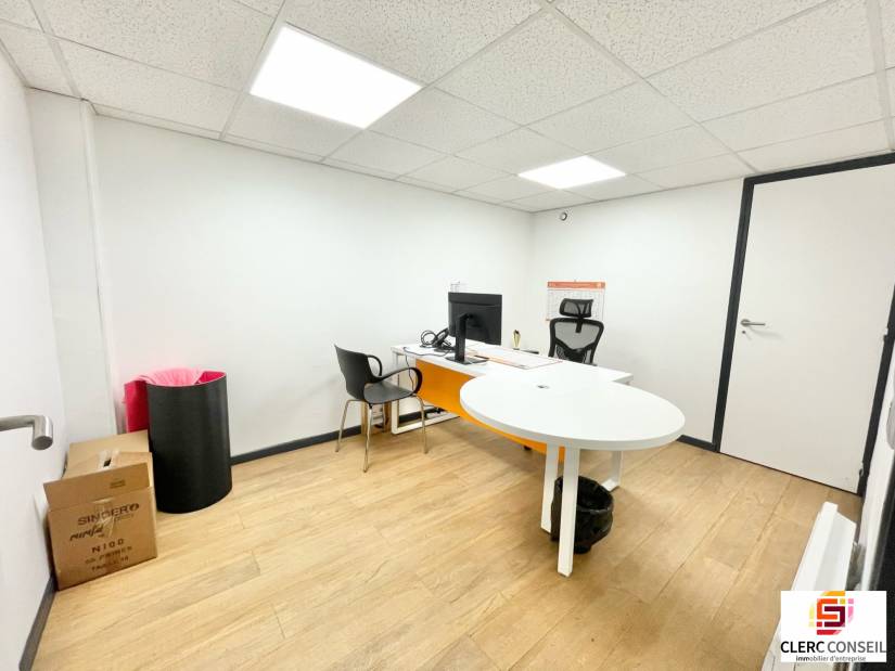 Location - Local commercial 94m² - Rouen