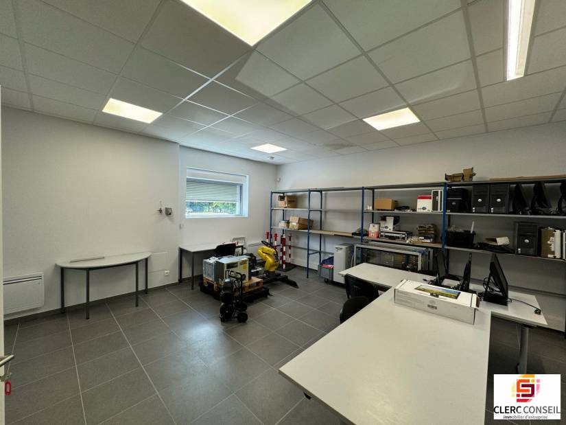 Location - Bureaux 547m² - Mont-saint-aignan