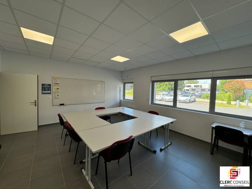 Location - Bureaux 547m² - Mont-saint-aignan