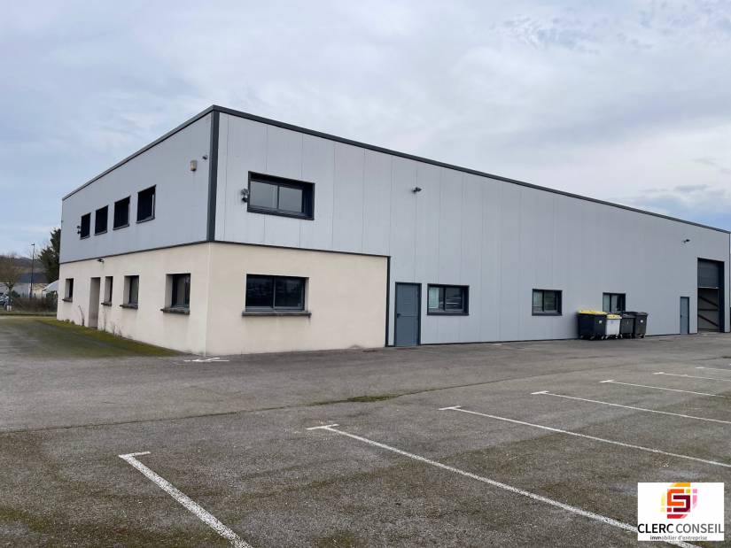 Location - Local d'activité 820m² - Gisors