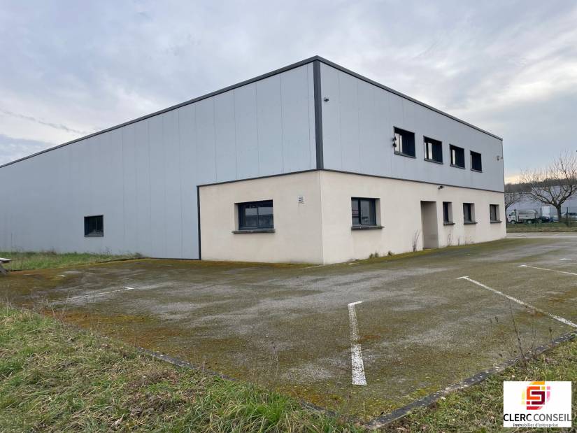 Location - Local d'activité 820m² - Gisors