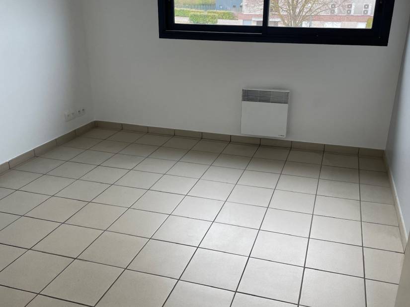 Location - Local d'activité 820m² - Gisors