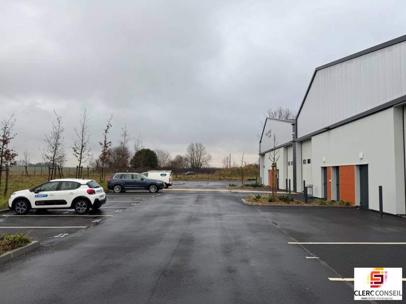 Location - Local d'activité 163m² - Pavilly